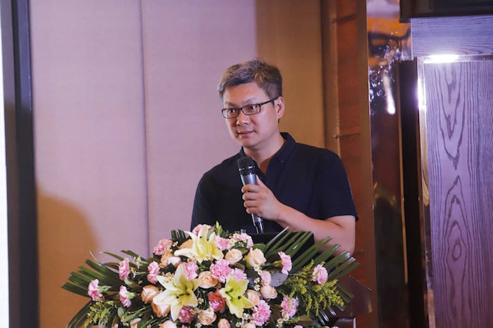 清华大学艺术与科学中心设计战略与原型创新研究所执行所长 蒋红斌.jpeg